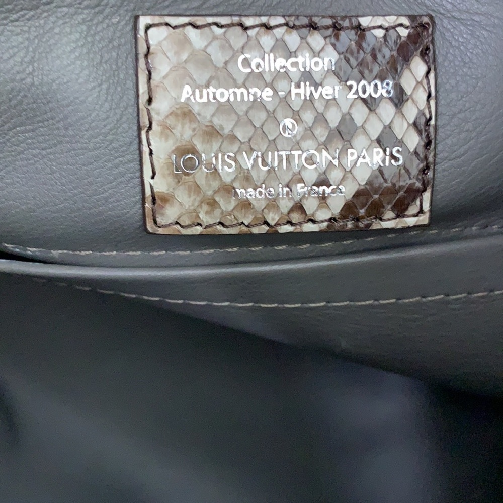 LOUIS VUITTON PYTHON SUEDE NUBUCK SHOULDER BAG - Picture 13 of 16